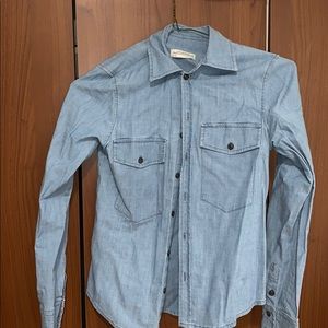 Women’s button down